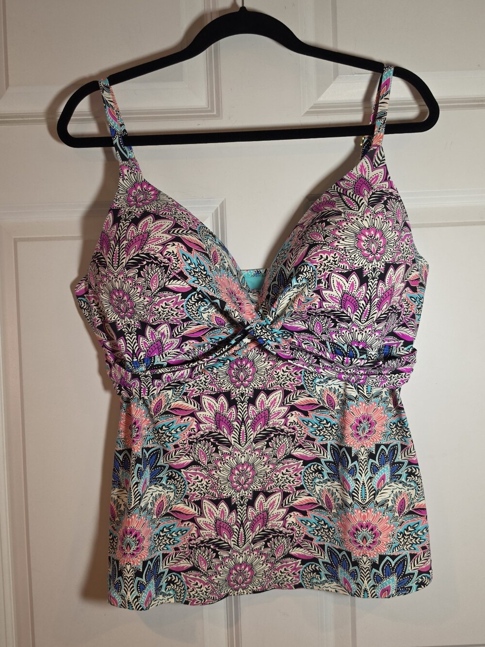 Leilani Women's Colorful Abstract Floral Tankini Top Padded Size 16